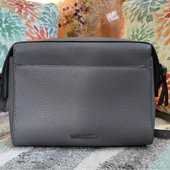 Pierre Cardin Paris Sling bag - Picture 2 of 9